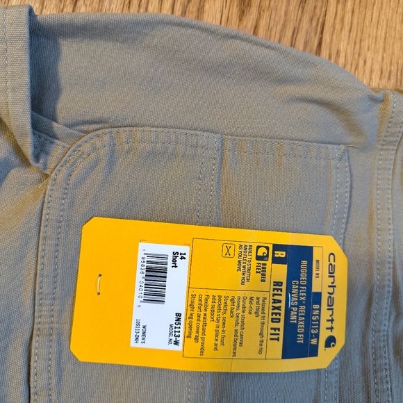 Carhartt Women’s 14 Short relaxed Fit Canvas work pant - Picture 5 of 5